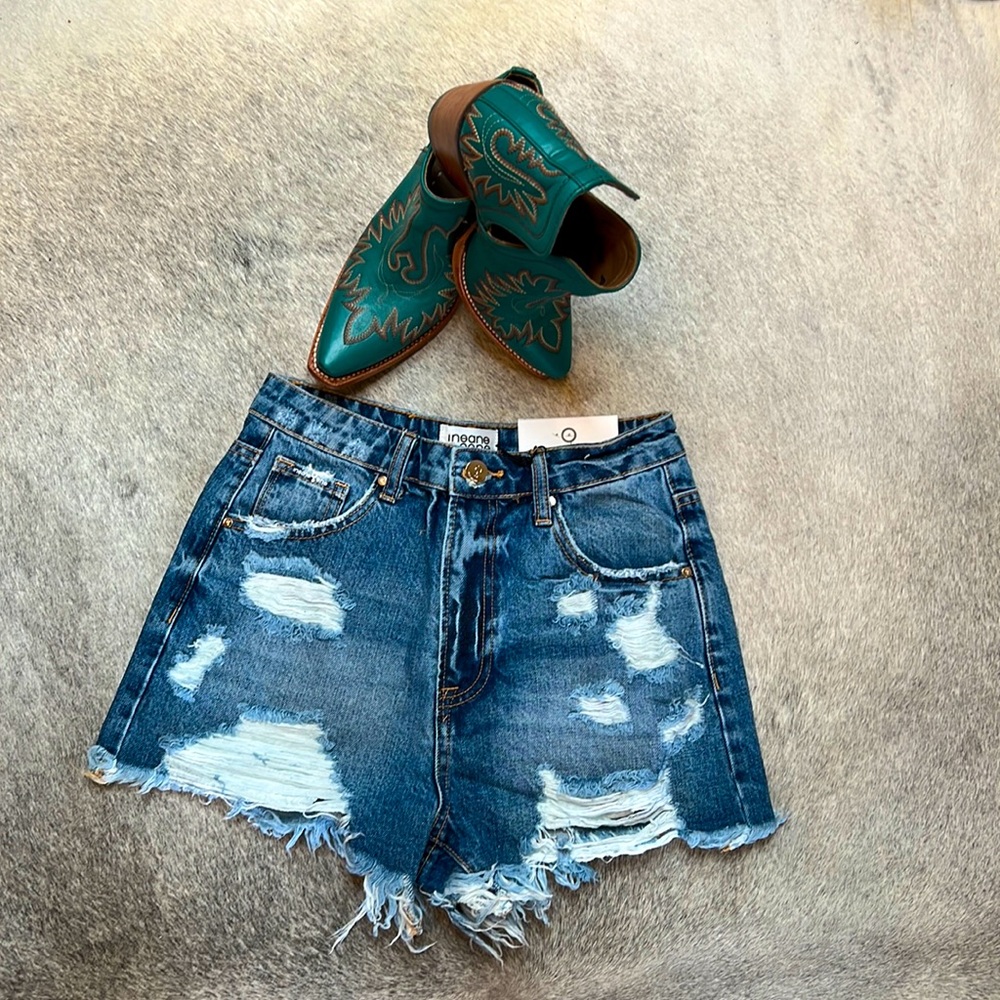 INSANE GENE SHORTS